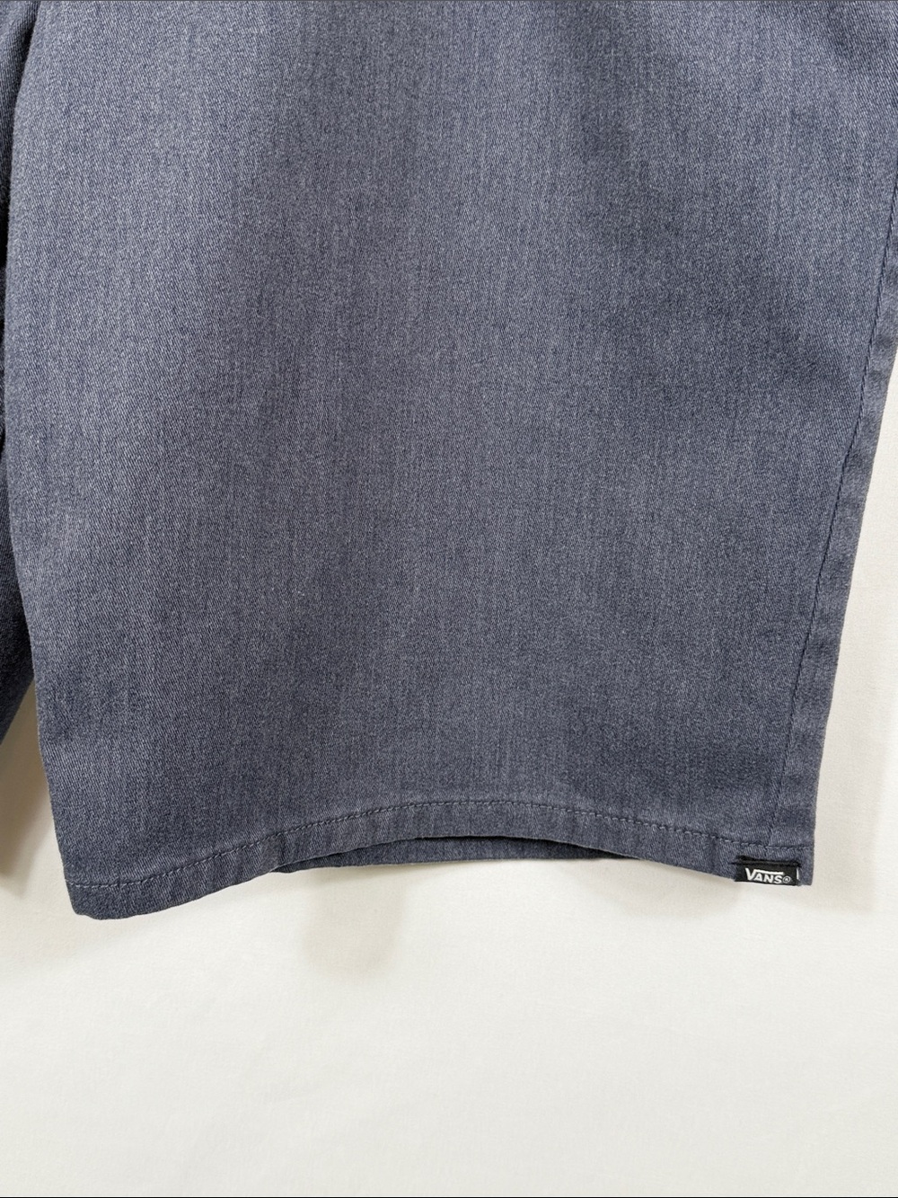 Vans Men's Charcoal Flat-Front Shorts. Size 38 Waist. Inseam 10 inches - Picture 4 of 8